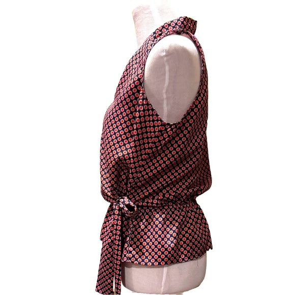 Michael Kors Sleeveless blouse. Blue background with red circle pattern Size PM - Picture 2 of 7